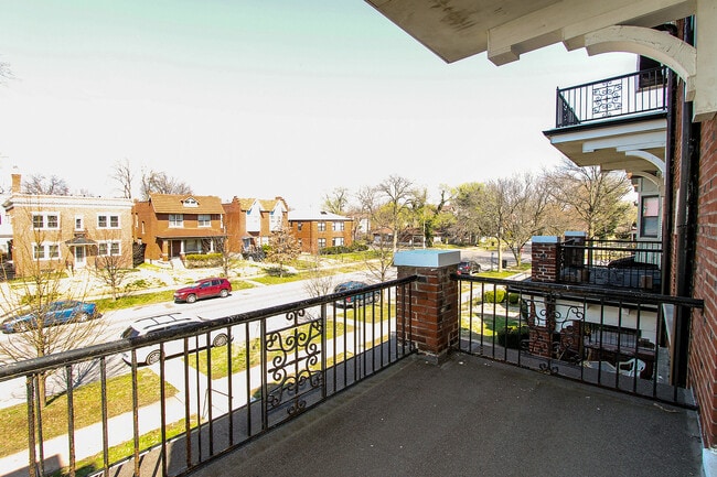 Building Photo - 6016 Waterman Blvd