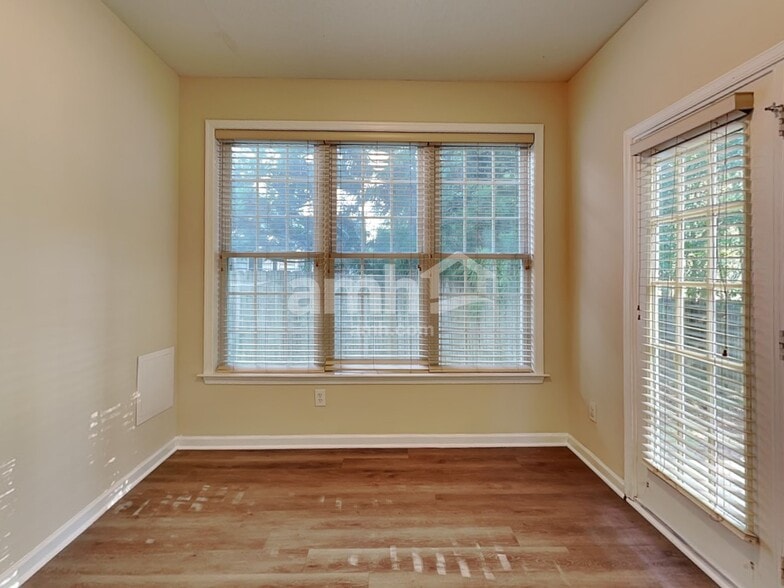 Building Photo - 509 Crystal Hill Ct