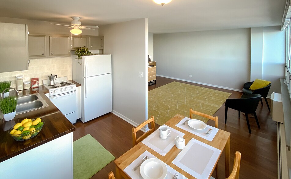 Building Photo - 6171 N Sheridan Rd