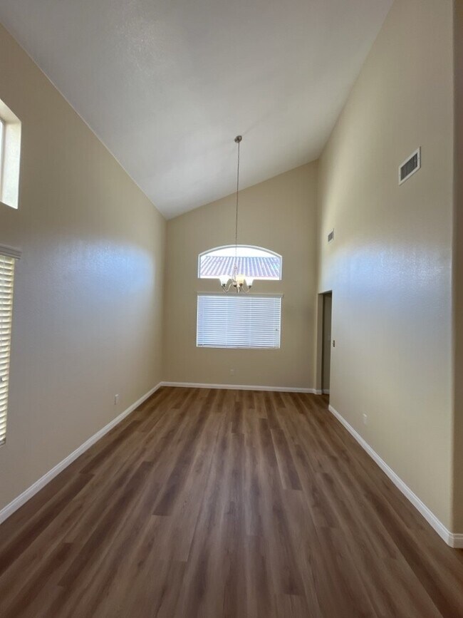 Building Photo - Encounter the ultimate luxury living experience with this 4-bedroom, 2197 sq ft house