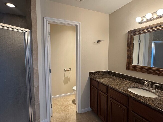 Building Photo - Nice 2 story townhome for rent in quiet ne...