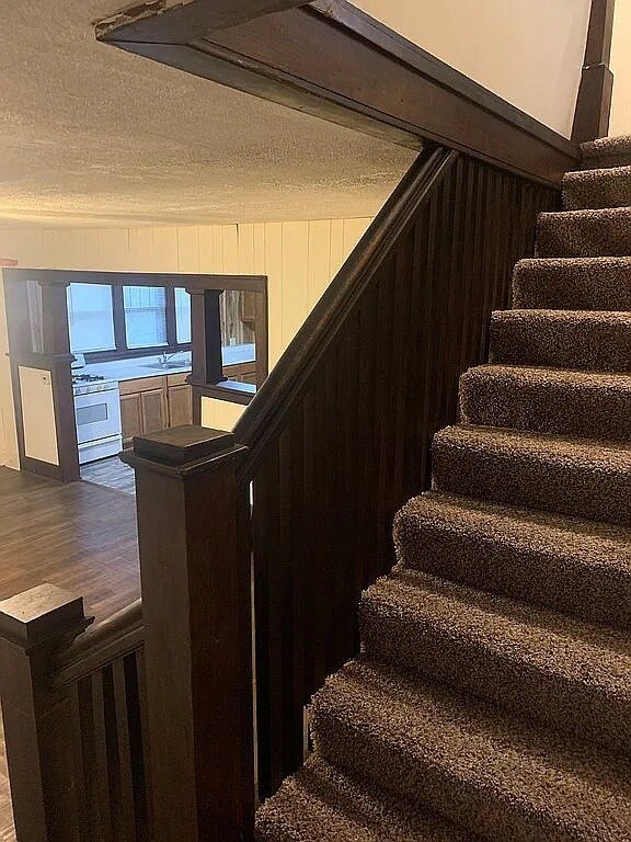 Building Photo - 2230 S 6th St