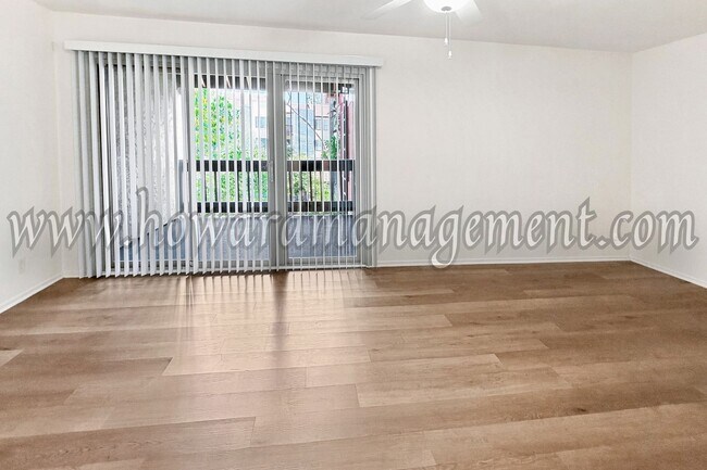 Building Photo - LAKE VIEW in LA! Majestic townhouse with high ceilings, three patios and lake view!