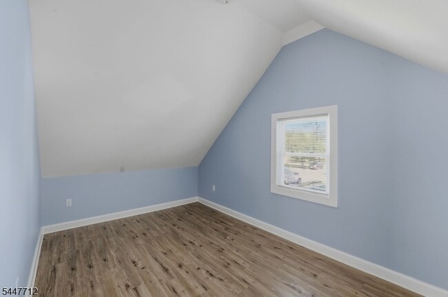 Building Photo - 161 Broughton Ave
