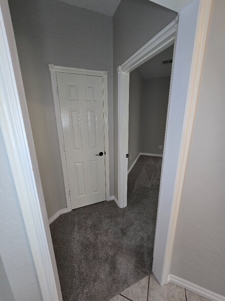 Building Photo - 12007 Ashford Dr