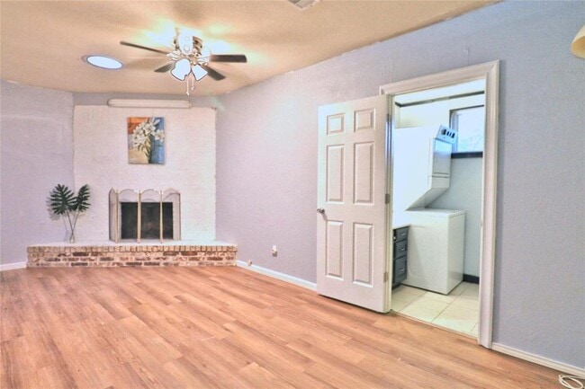 Building Photo - 3210 Cloverdale St