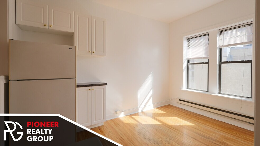 Building Photo - 3817 N Fremont St