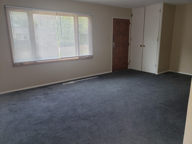 Building Photo - 302 St Jude Ave