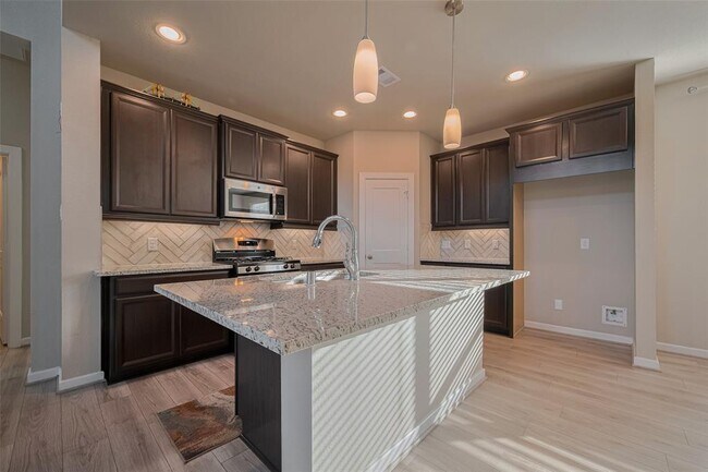 Building Photo - 7809 Axis Rdg Dr
