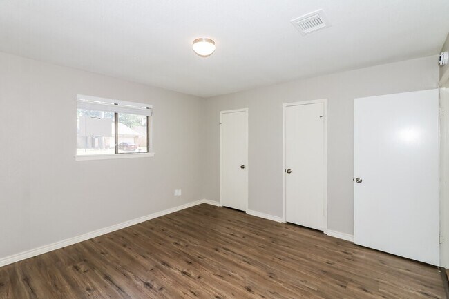 Building Photo - 4931 Fitzwater Dr
