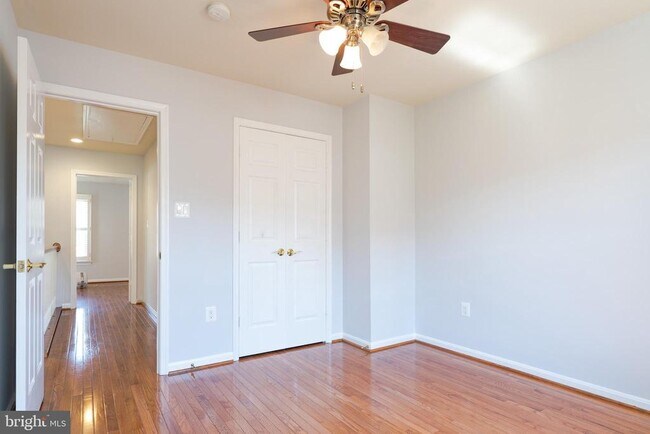 Building Photo - 2011 Pieris Ct