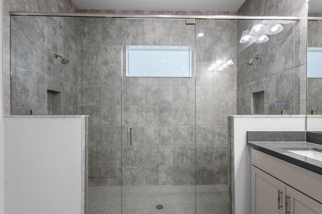 Building Photo - 14192 Lacebark Ln