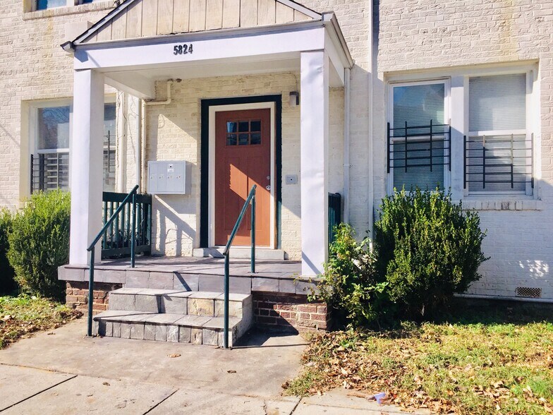 Building Photo - 5824 Colorado Ave NW