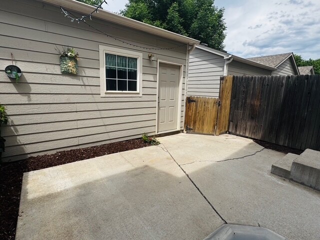 Building Photo - 420 N Parkside Dr