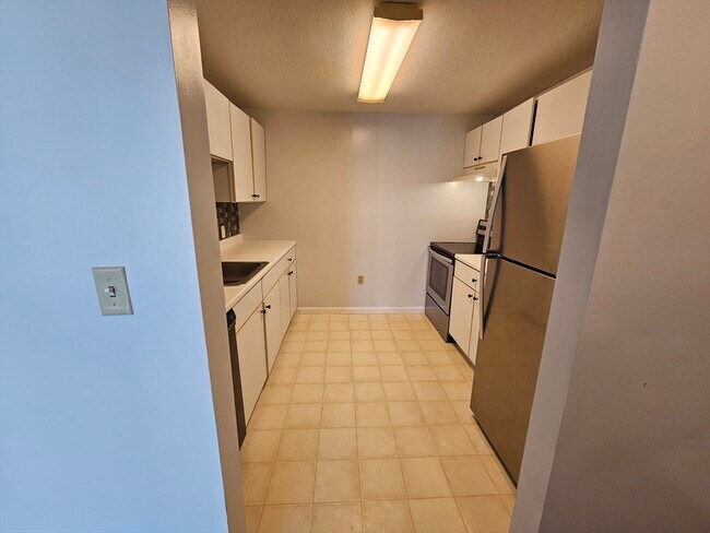 Building Photo - 5 Marc Dr