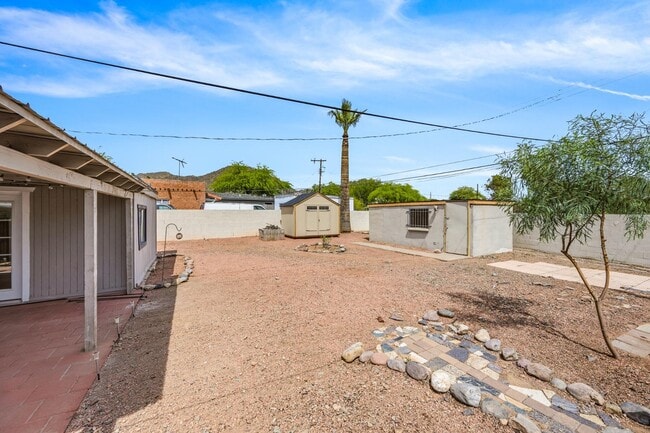 Building Photo - 9427 N 1st Ave