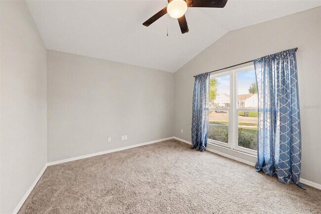 Building Photo - 12524 Midpointe Dr