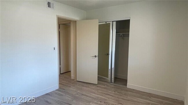 Building Photo - 1701 E Katie Ave