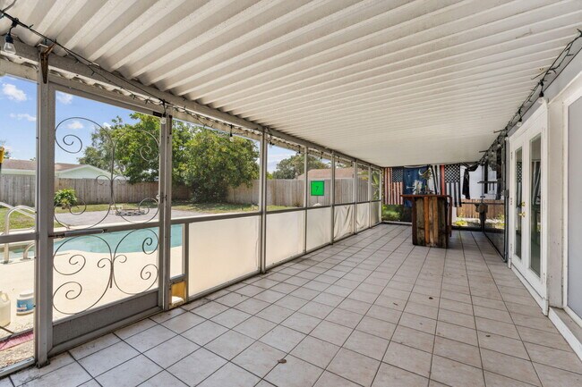 Building Photo - 4194 Honeysuckle Ave