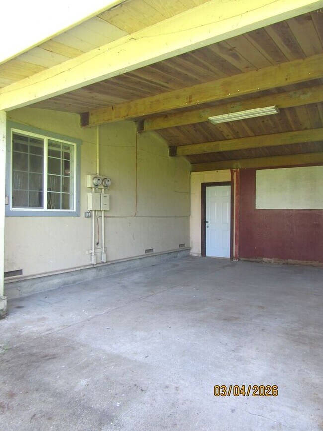 Building Photo - Charming One Bed, One Bath Country Home in Sebastopol-$1,795 per month!