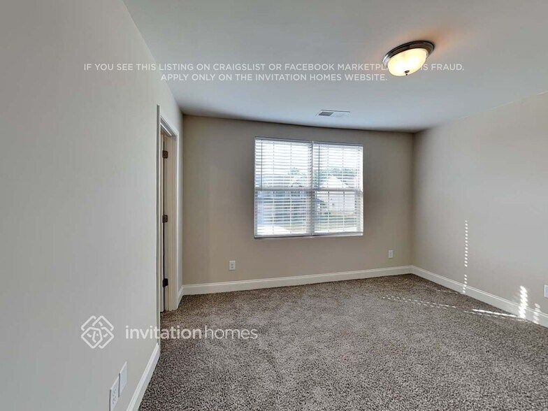 Building Photo - 5355 Roberta Crossing Dr