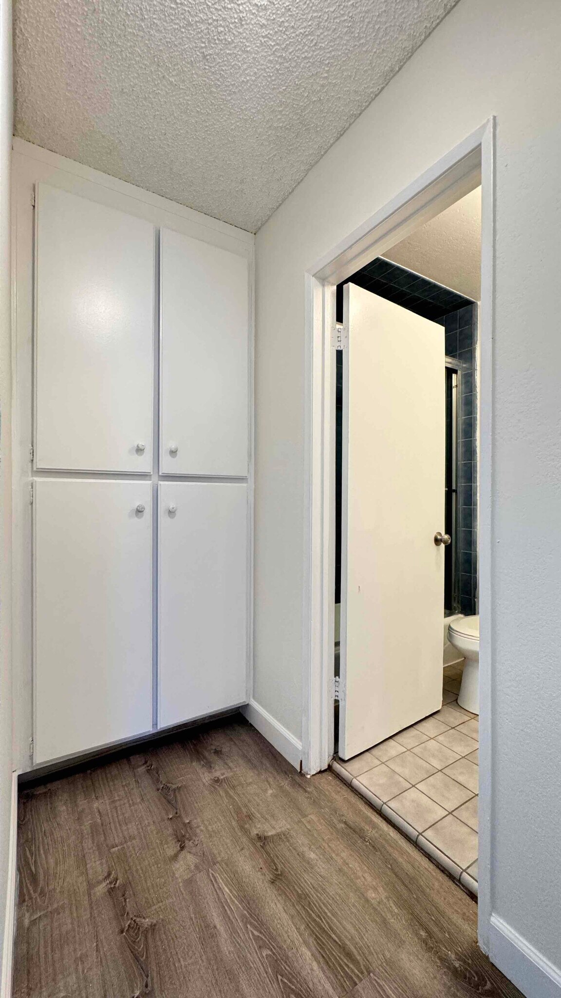 Building Photo - 18530 Hatteras St