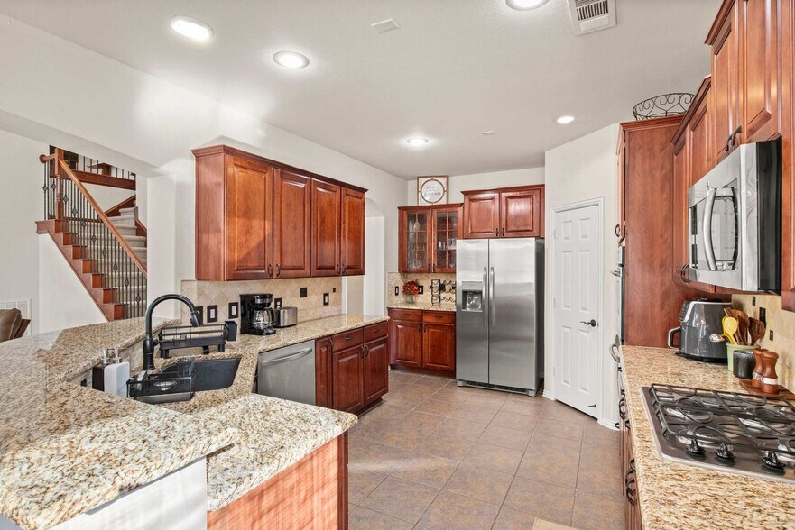 Building Photo - 201 Barkley Dr