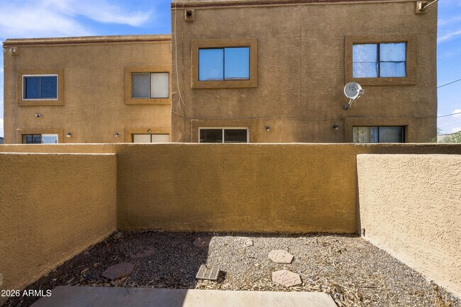 Building Photo - 12231 N 21st Ave
