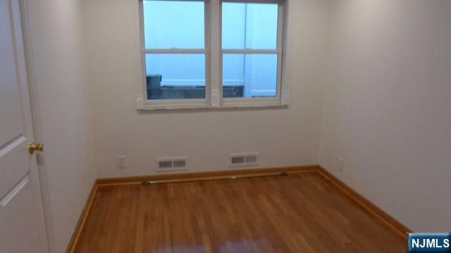 Building Photo - 469 Westview Ave