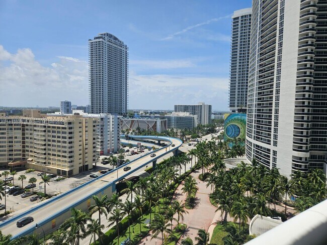 Building Photo - 1850 S Ocean Dr