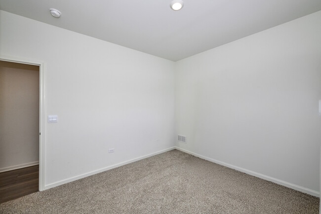 Building Photo - 1179 Woodlily Ln