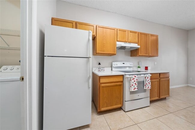 Building Photo - 6274 Glenn Cliff Wy