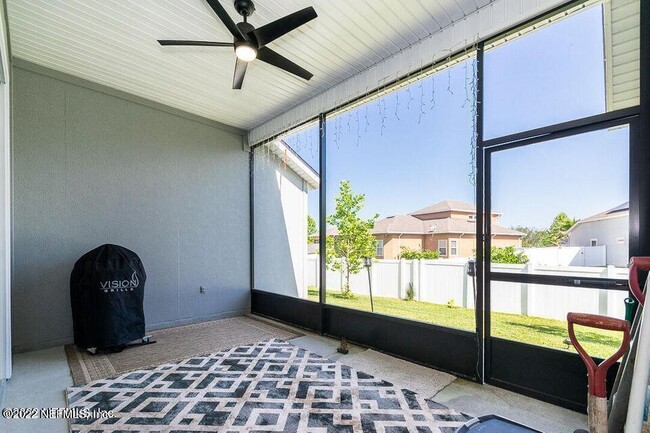 Building Photo - 15935 Great Lakes Cir