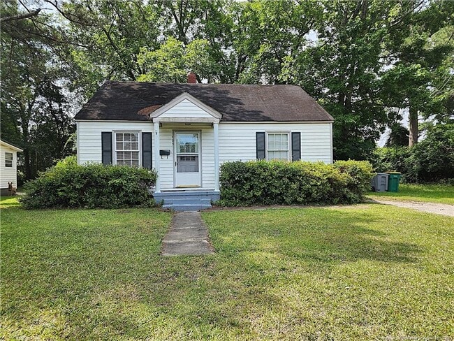 Primary Photo - 409 W 19th St