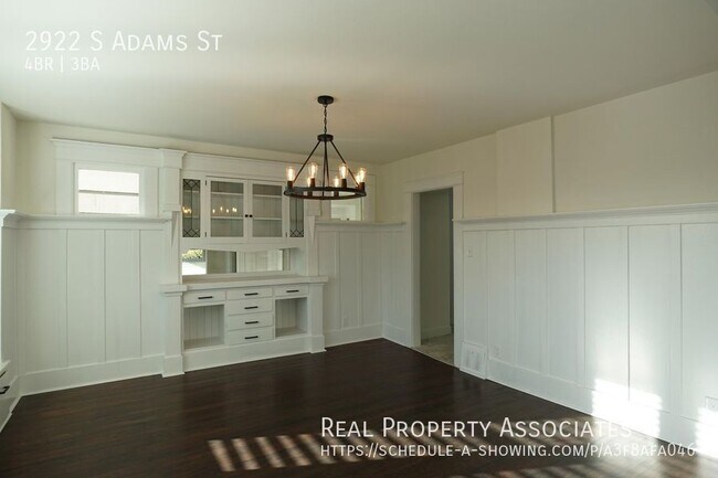 Building Photo - 2922 S Adams St