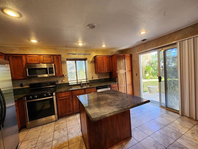 Building Photo - Green Valley Rental with a Pool