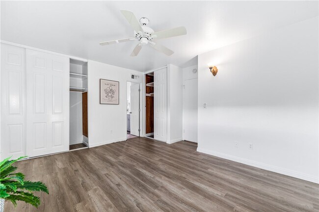 Building Photo - 6682 Alexandria Dr