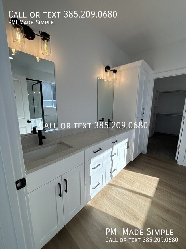 Building Photo - 1215 N 400 E