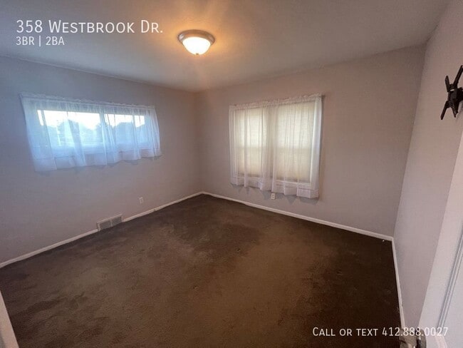 Building Photo - 358 Westbrook Dr