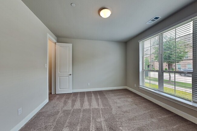 Building Photo - 4159 Wetstone Ln