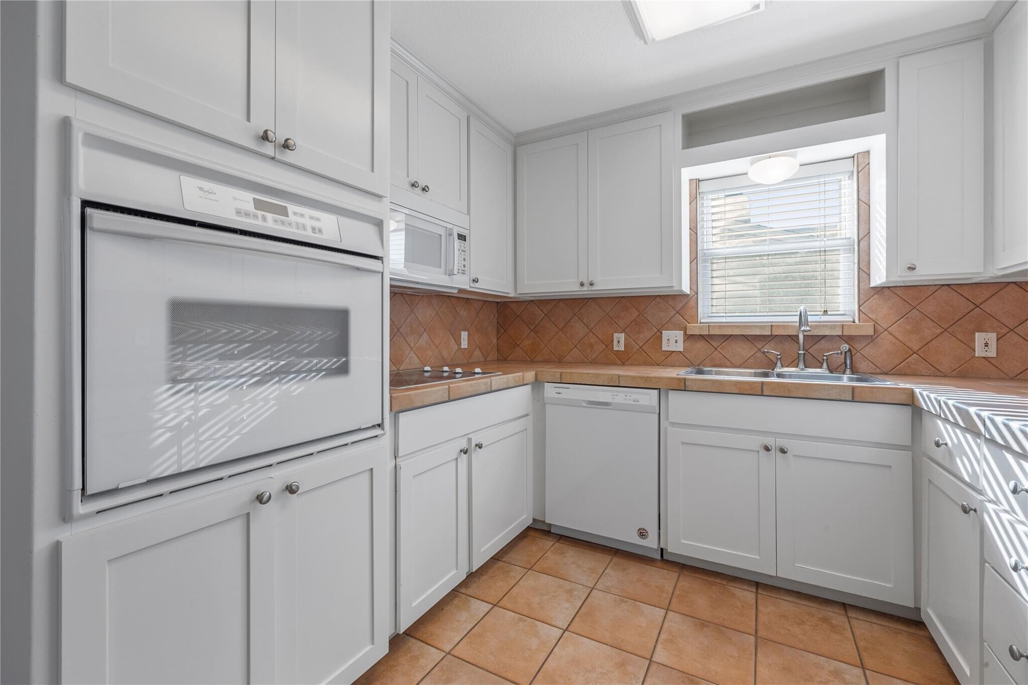 Building Photo - 7209 Janetta Dr