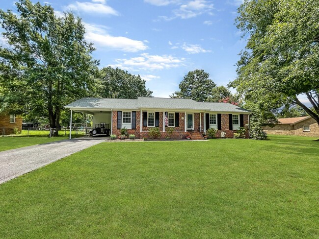 Primary Photo - Beautiful Brick rancher in Mechanicsville!