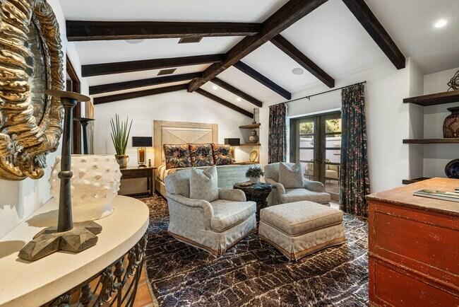 Building Photo - 535 N Belardo Rd