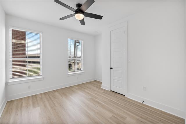Building Photo - 206 S Village Way