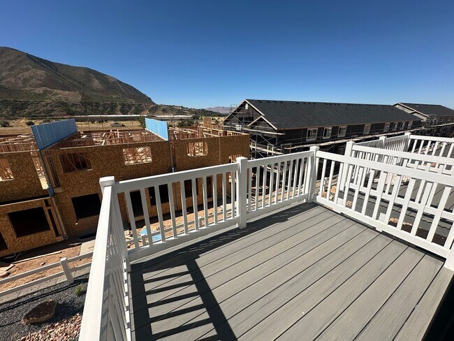 Building Photo - 5280 Acacia Dr