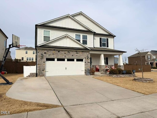 Building Photo - 3500 Barn Rd