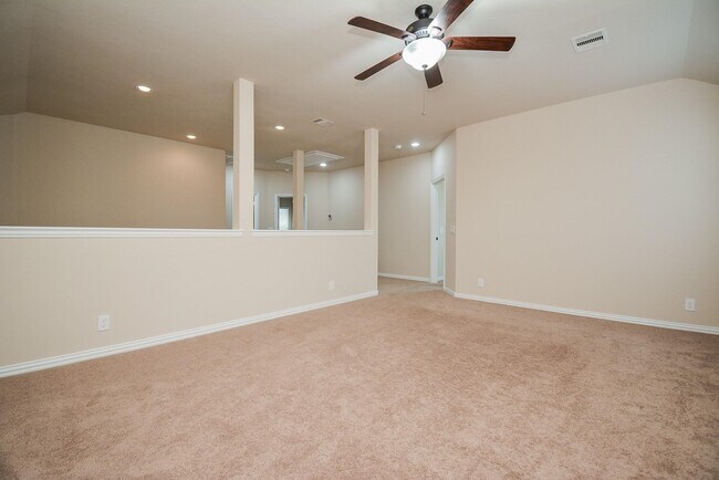 Building Photo - 19335 Stable Meadow Dr