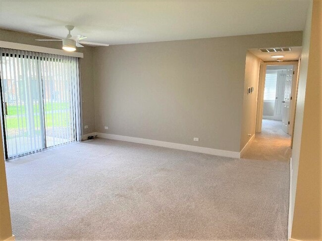 Building Photo - 1050 Southbury Ln