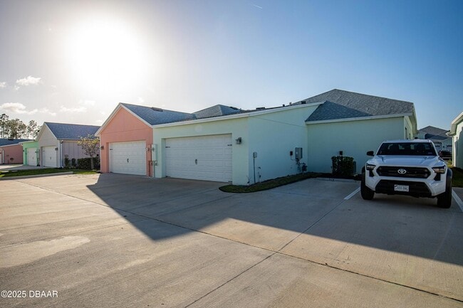 Building Photo - 569 Daiquiri Pl