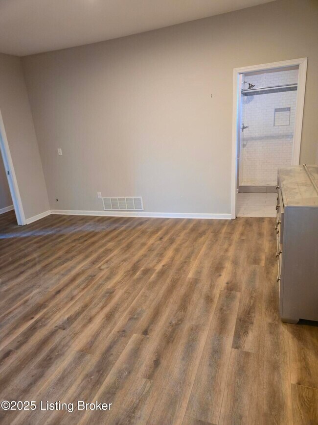 Building Photo - 1449 Mellwood Ave